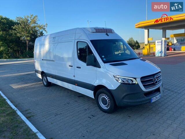 Белый Мерседес Sprinter, объемом двигателя 2 л и пробегом 268 тыс. км за 29800 $, фото 1 на Automoto.ua
