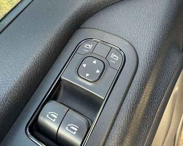 Білий Мерседес Sprinter, об'ємом двигуна 2.2 л та пробігом 209 тис. км за 30499 $, фото 34 на Automoto.ua