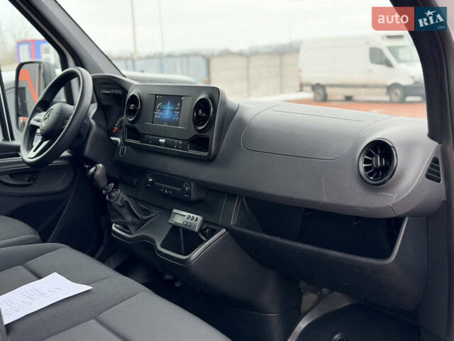 Белый Мерседес Sprinter, объемом двигателя 2.1 л и пробегом 283 тыс. км за 29300 $, фото 20 на Automoto.ua