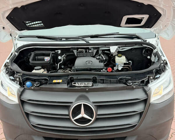 Белый Мерседес Sprinter, объемом двигателя 2 л и пробегом 223 тыс. км за 26500 $, фото 29 на Automoto.ua