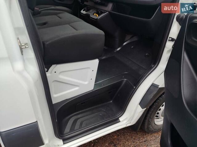 Білий Мерседес Sprinter, об'ємом двигуна 2.1 л та пробігом 300 тис. км за 29300 $, фото 26 на Automoto.ua