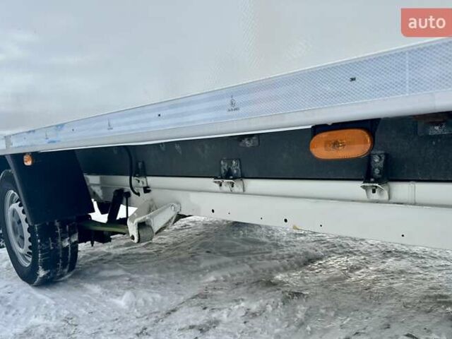 Белый Мерседес Sprinter, объемом двигателя 2.2 л и пробегом 111 тыс. км за 32950 $, фото 21 на Automoto.ua