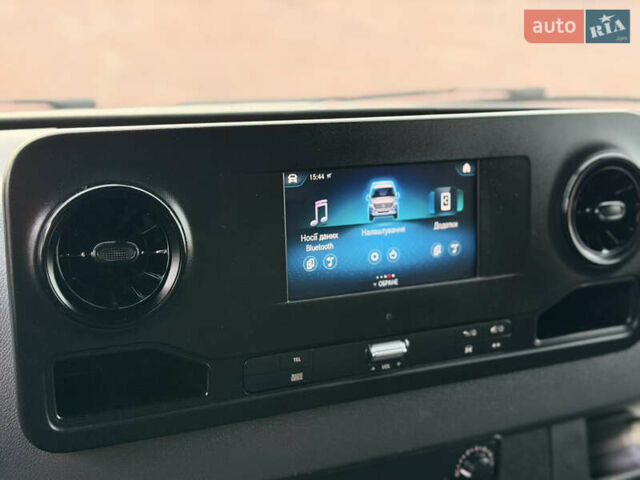 Белый Мерседес Sprinter, объемом двигателя 2 л и пробегом 342 тыс. км за 28850 $, фото 31 на Automoto.ua