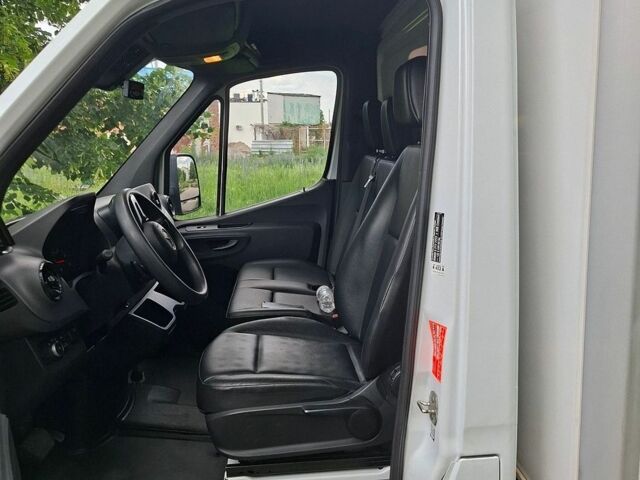 Белый Мерседес Sprinter, объемом двигателя 2 л и пробегом 220 тыс. км за 25000 $, фото 9 на Automoto.ua