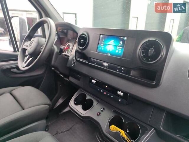 Білий Мерседес Sprinter, об'ємом двигуна 2.1 л та пробігом 300 тис. км за 29300 $, фото 29 на Automoto.ua