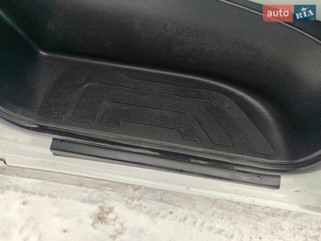 Білий Мерседес Sprinter, об'ємом двигуна 2.1 л та пробігом 208 тис. км за 31200 $, фото 20 на Automoto.ua
