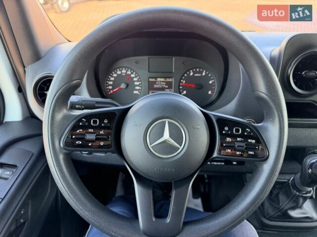 Белый Мерседес Sprinter, объемом двигателя 2.1 л и пробегом 380 тыс. км за 28300 $, фото 28 на Automoto.ua