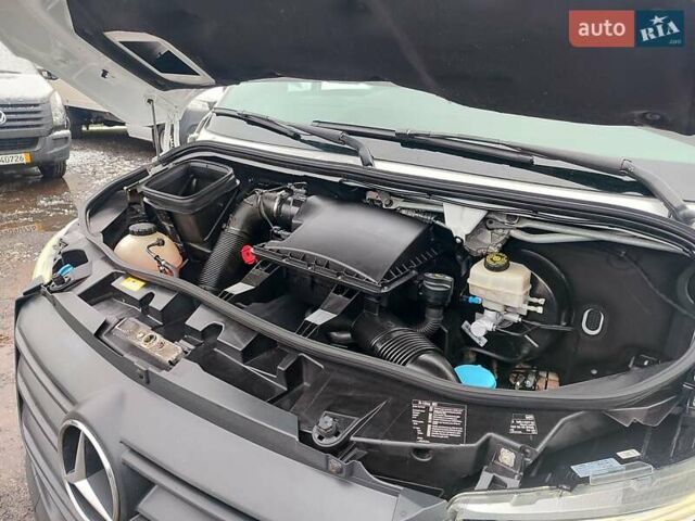 Білий Мерседес Sprinter, об'ємом двигуна 2.1 л та пробігом 300 тис. км за 29300 $, фото 35 на Automoto.ua