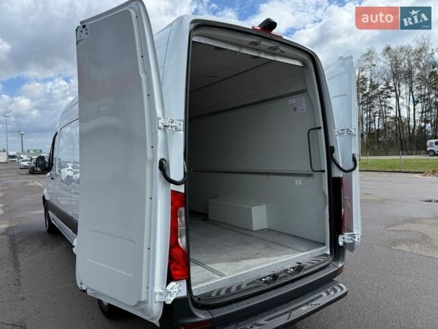 Белый Мерседес Sprinter, объемом двигателя 2 л и пробегом 351 тыс. км за 23800 $, фото 27 на Automoto.ua