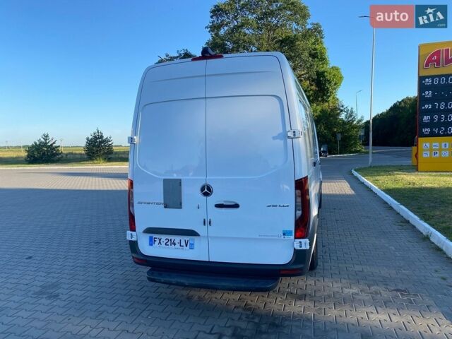 Белый Мерседес Sprinter, объемом двигателя 2 л и пробегом 268 тыс. км за 29800 $, фото 4 на Automoto.ua