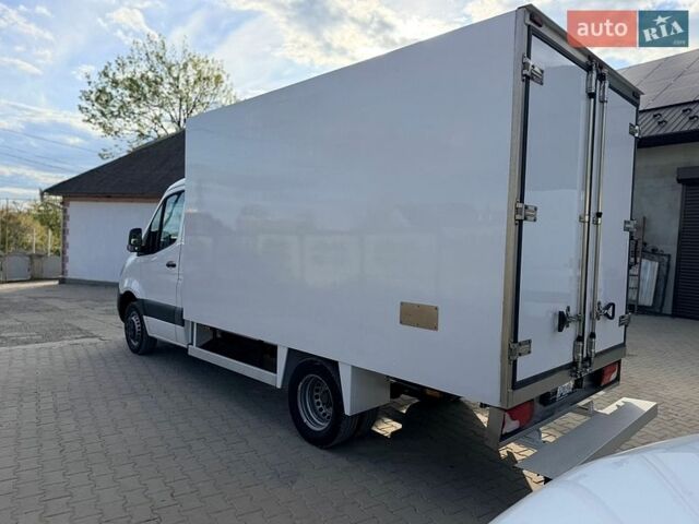 Белый Мерседес Sprinter, объемом двигателя 2.2 л и пробегом 299 тыс. км за 31809 $, фото 8 на Automoto.ua