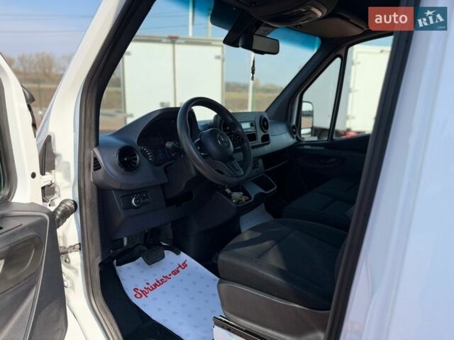 Білий Мерседес Sprinter, об'ємом двигуна 1.9 л та пробігом 159 тис. км за 28300 $, фото 19 на Automoto.ua