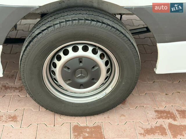 Белый Мерседес Sprinter, объемом двигателя 2 л и пробегом 342 тыс. км за 28850 $, фото 20 на Automoto.ua