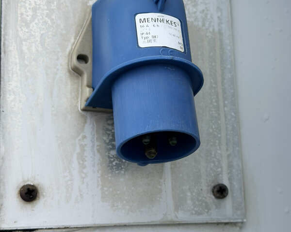 Белый Мерседес Sprinter, объемом двигателя 2.1 л и пробегом 246 тыс. км за 28850 $, фото 11 на Automoto.ua