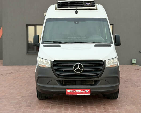 Белый Мерседес Sprinter, объемом двигателя 2 л и пробегом 342 тыс. км за 28850 $, фото 2 на Automoto.ua