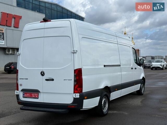 Белый Мерседес Sprinter, объемом двигателя 2 л и пробегом 351 тыс. км за 23800 $, фото 6 на Automoto.ua