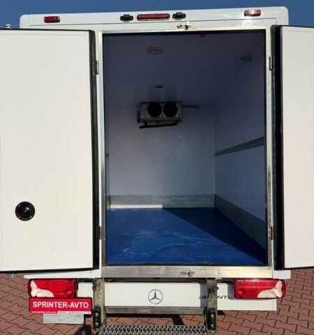 Белый Мерседес Sprinter, объемом двигателя 2.1 л и пробегом 380 тыс. км за 28300 $, фото 10 на Automoto.ua