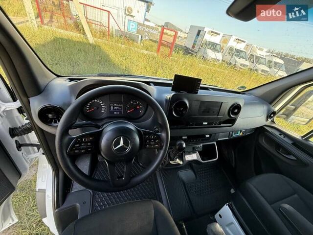 Белый Мерседес Sprinter, объемом двигателя 2.2 л и пробегом 209 тыс. км за 30650 $, фото 19 на Automoto.ua
