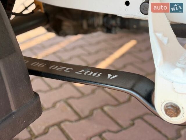 Белый Мерседес Sprinter, объемом двигателя 2.1 л и пробегом 380 тыс. км за 28300 $, фото 20 на Automoto.ua