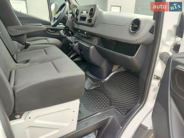 Білий Мерседес Sprinter, об'ємом двигуна 2.2 л та пробігом 260 тис. км за 32900 $, фото 14 на Automoto.ua