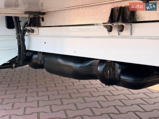 Белый Мерседес Sprinter, объемом двигателя 2.1 л и пробегом 380 тыс. км за 28300 $, фото 18 на Automoto.ua