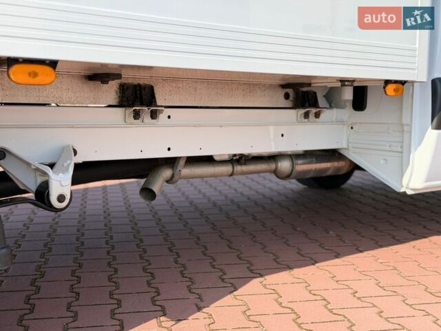 Белый Мерседес Sprinter, объемом двигателя 2.1 л и пробегом 380 тыс. км за 28300 $, фото 17 на Automoto.ua