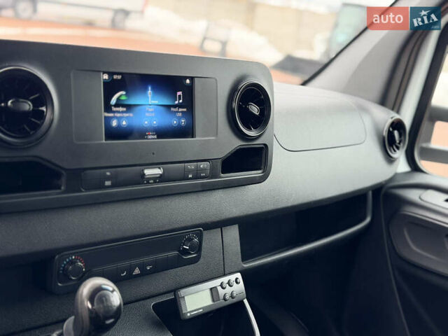Белый Мерседес Sprinter, объемом двигателя 2.1 л и пробегом 283 тыс. км за 29300 $, фото 16 на Automoto.ua