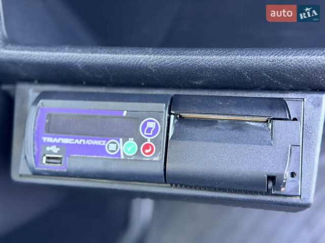 Белый Мерседес Sprinter, объемом двигателя 2.1 л и пробегом 269 тыс. км за 25500 $, фото 25 на Automoto.ua