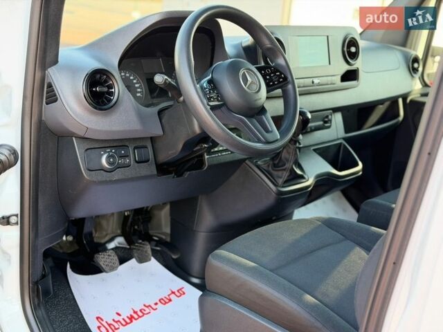 Белый Мерседес Sprinter, объемом двигателя 2.1 л и пробегом 380 тыс. км за 28300 $, фото 26 на Automoto.ua