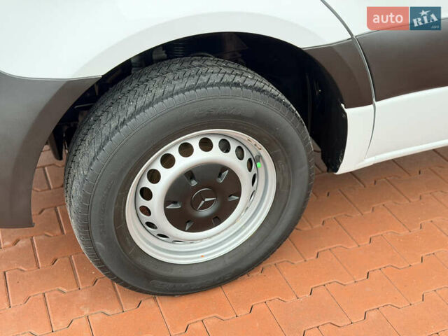 Белый Мерседес Sprinter, объемом двигателя 2.1 л и пробегом 283 тыс. км за 29300 $, фото 10 на Automoto.ua