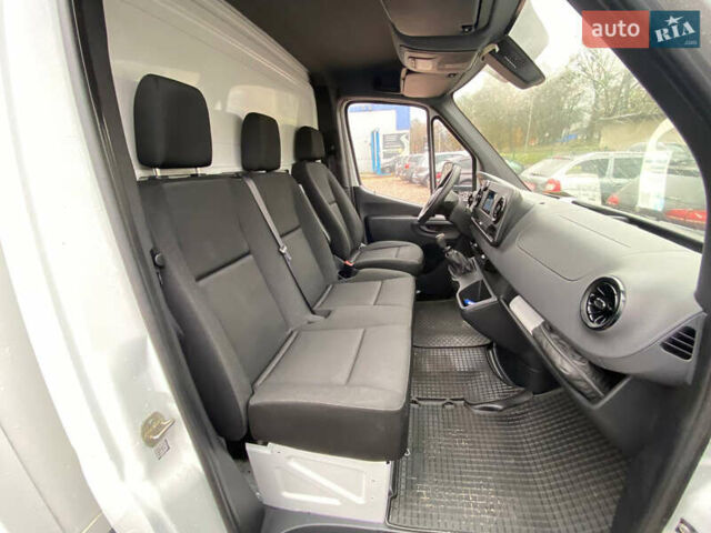 Белый Мерседес Sprinter, объемом двигателя 2.2 л и пробегом 211 тыс. км за 27000 $, фото 21 на Automoto.ua