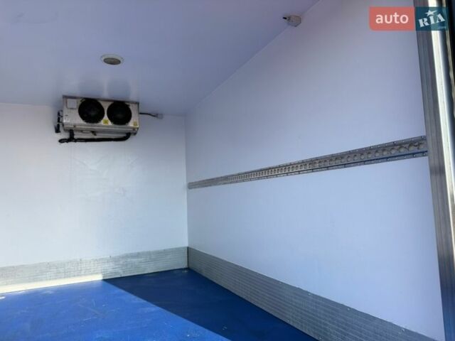 Белый Мерседес Sprinter, объемом двигателя 2.1 л и пробегом 380 тыс. км за 28300 $, фото 9 на Automoto.ua