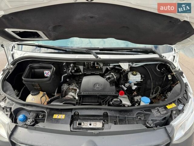 Белый Мерседес Sprinter, объемом двигателя 2 л и пробегом 351 тыс. км за 23800 $, фото 33 на Automoto.ua