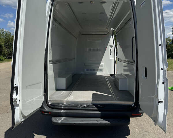 Білий Мерседес Sprinter, об'ємом двигуна 0 л та пробігом 135 тис. км за 39851 $, фото 18 на Automoto.ua