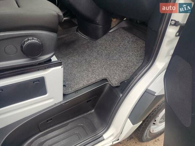 Белый Мерседес Sprinter, объемом двигателя 2 л и пробегом 265 тыс. км за 26900 $, фото 14 на Automoto.ua