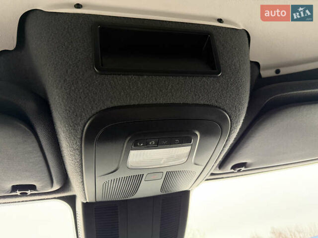 Білий Мерседес Sprinter, об'ємом двигуна 0 л та пробігом 198 тис. км за 39999 $, фото 68 на Automoto.ua