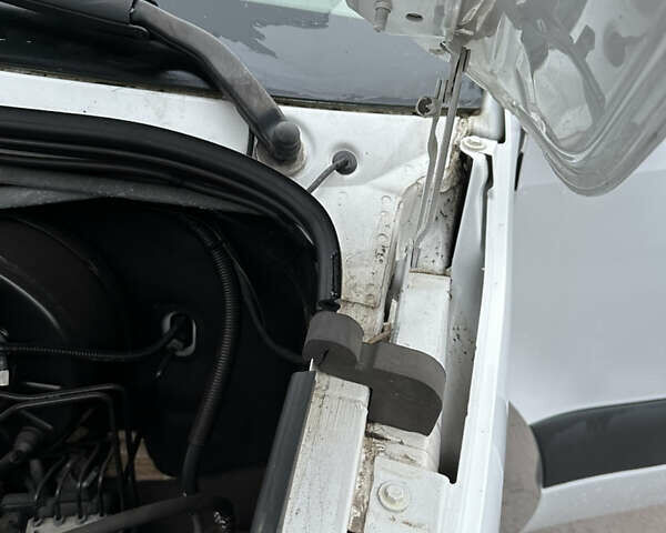 Білий Мерседес Sprinter, об'ємом двигуна 2 л та пробігом 278 тис. км за 27700 $, фото 30 на Automoto.ua