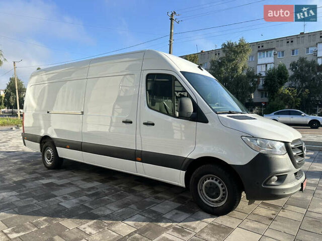 Белый Мерседес Sprinter, объемом двигателя 2 л и пробегом 278 тыс. км за 28800 $, фото 4 на Automoto.ua