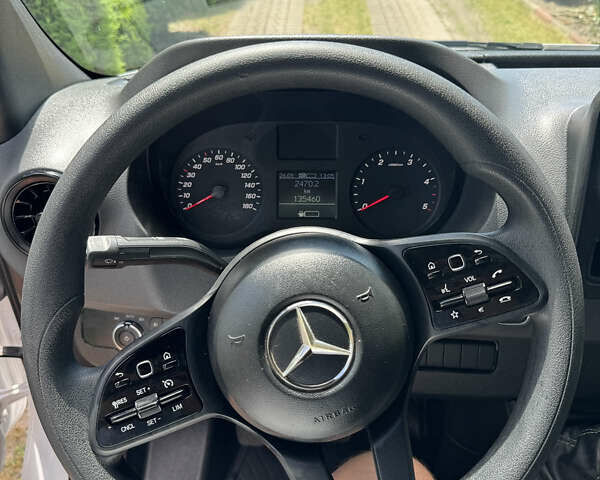 Білий Мерседес Sprinter, об'ємом двигуна 0 л та пробігом 135 тис. км за 39851 $, фото 44 на Automoto.ua