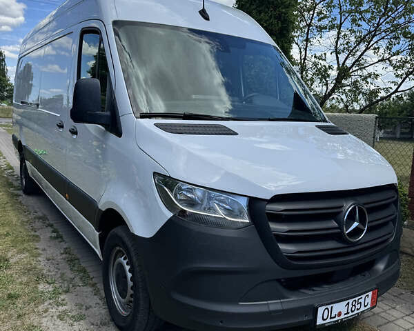 Білий Мерседес Sprinter, об'ємом двигуна 0 л та пробігом 135 тис. км за 39851 $, фото 3 на Automoto.ua