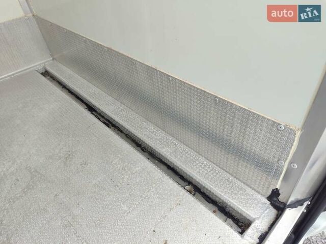 Білий Мерседес Sprinter, об'ємом двигуна 2 л та пробігом 292 тис. км за 28500 $, фото 19 на Automoto.ua