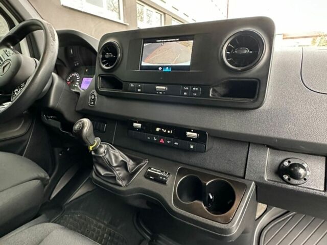 Белый Мерседес Sprinter, объемом двигателя 2 л и пробегом 280 тыс. км за 29999 $, фото 27 на Automoto.ua