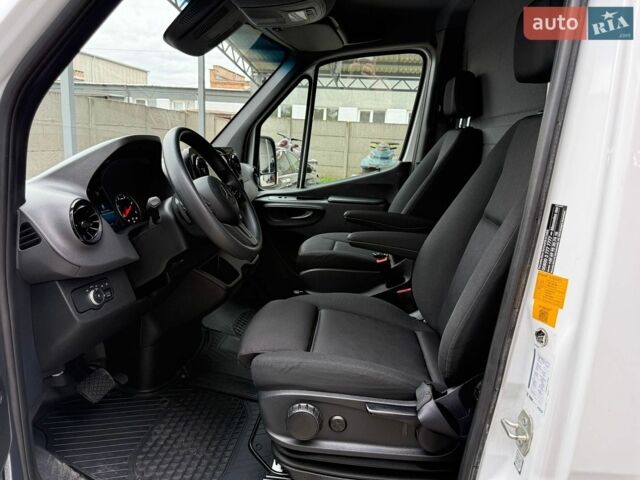 Белый Мерседес Sprinter, объемом двигателя 2 л и пробегом 205 тыс. км за 28700 $, фото 27 на Automoto.ua