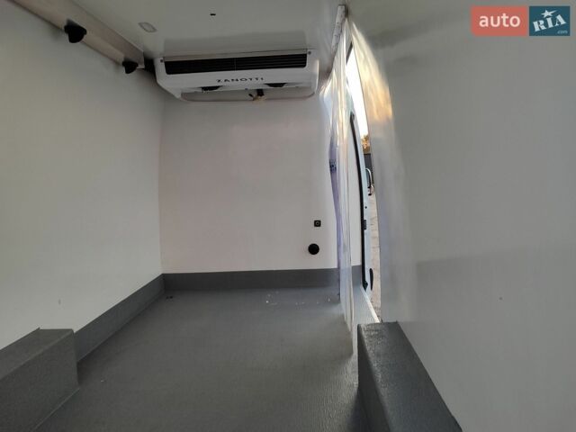 Белый Мерседес Sprinter, объемом двигателя 2 л и пробегом 270 тыс. км за 24900 $, фото 20 на Automoto.ua