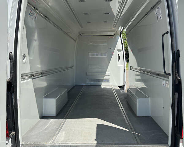 Білий Мерседес Sprinter, об'ємом двигуна 0 л та пробігом 135 тис. км за 39851 $, фото 19 на Automoto.ua