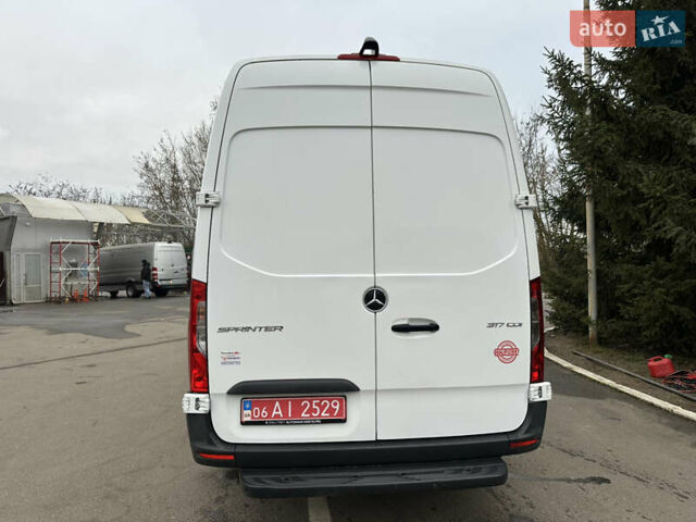 Білий Мерседес Sprinter, об'ємом двигуна 2 л та пробігом 278 тис. км за 27700 $, фото 8 на Automoto.ua