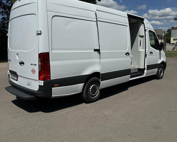 Білий Мерседес Sprinter, об'ємом двигуна 0 л та пробігом 135 тис. км за 39851 $, фото 21 на Automoto.ua