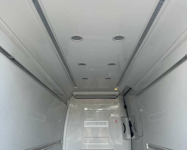 Білий Мерседес Sprinter, об'ємом двигуна 0 л та пробігом 135 тис. км за 39851 $, фото 38 на Automoto.ua