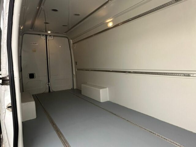Белый Мерседес Sprinter, объемом двигателя 2 л и пробегом 280 тыс. км за 29999 $, фото 20 на Automoto.ua
