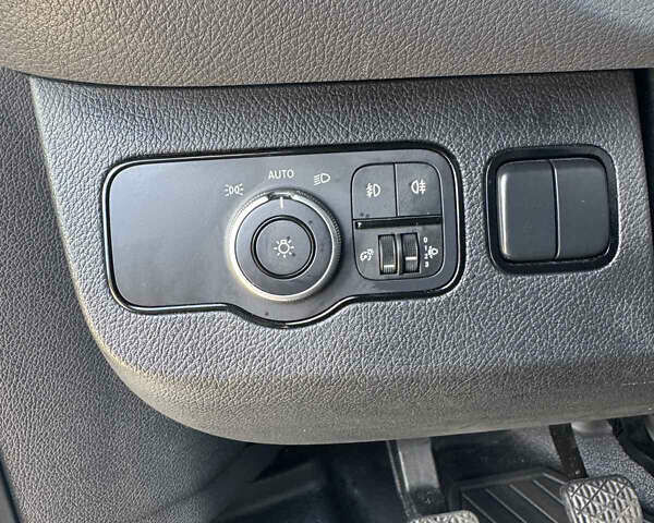 Білий Мерседес Sprinter, об'ємом двигуна 0 л та пробігом 135 тис. км за 39851 $, фото 32 на Automoto.ua